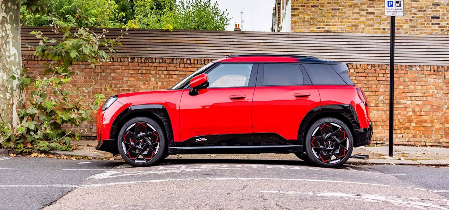 Video showcasing the rear light of an all-electric MINI Aceman in detail